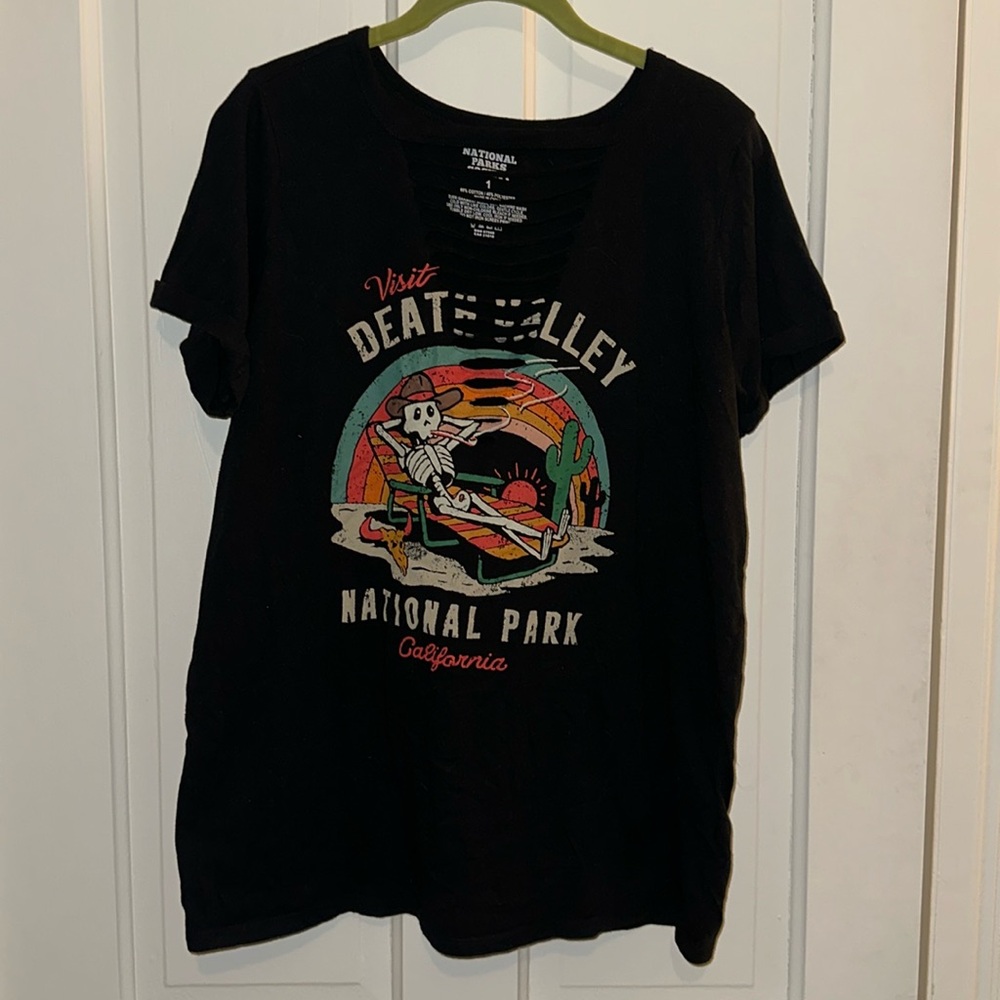 Distressed collar/neck tshirt